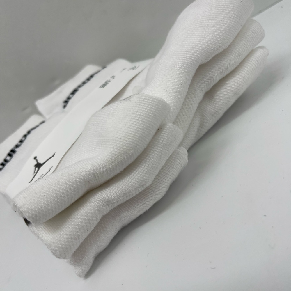 Jordan White Athletic Crew Socks JORDAN JUMPMAN CREW Socks 
6PK - Picture 15 of 16